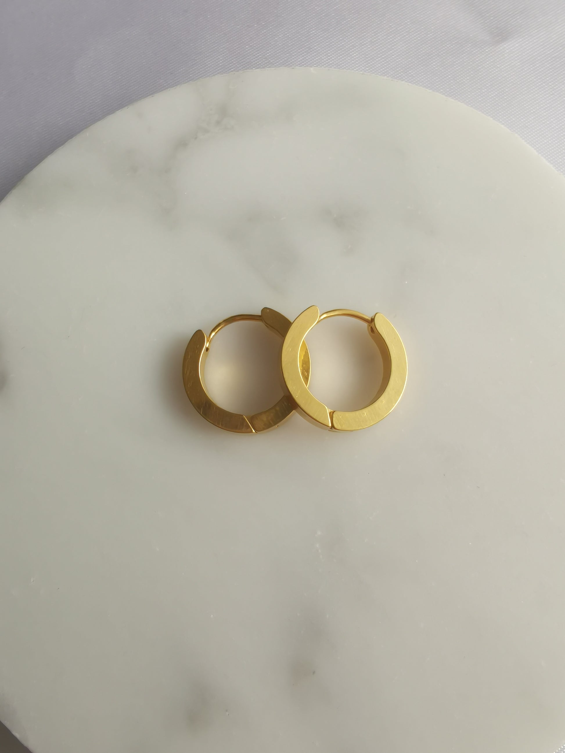 Boucle d'oreille ronde en acier inoxydable doré - Goldshell